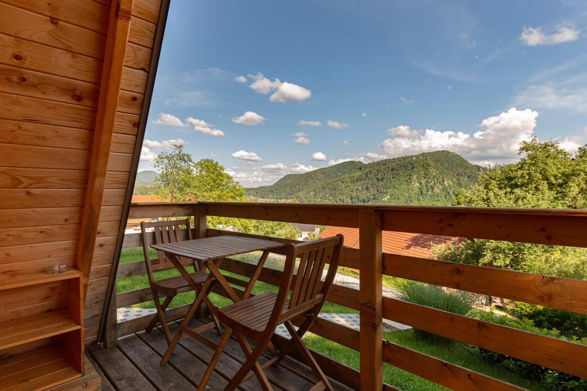 Resort Pri Hrastu คัมนิค ภายนอก รูปภาพ